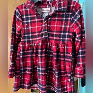 Toddler Girl's plaid shirt